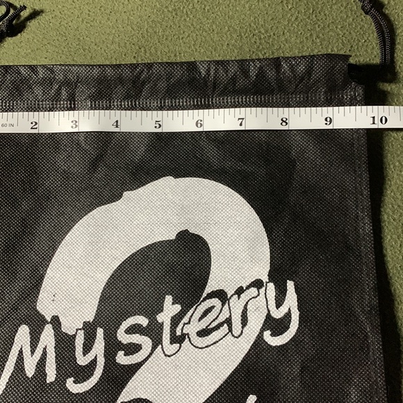 2 Mystery Box bags. 2 sizes. L approx 11 1/2 x 16. S approx 9 1/2 x 13 1/2 - Picture 8 of 9